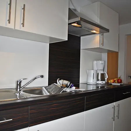 ゲストハウス Aqua Marina 4*