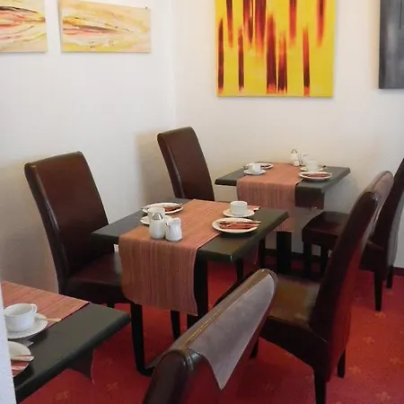 ゲストハウス Aqua Marina 4*